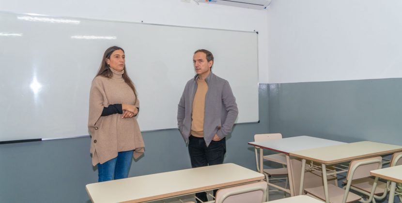 Junto a los alumnos, Abella inauguró obras de ampliación en la Escuela Secundaria Nº19