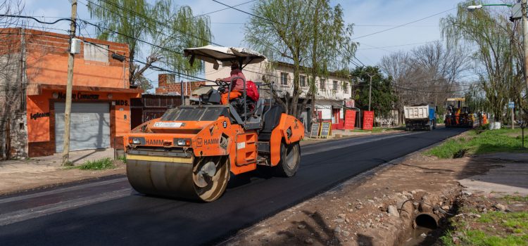 El Municipio concluyó una importante obra de asfalto de la calle Chacabuco
