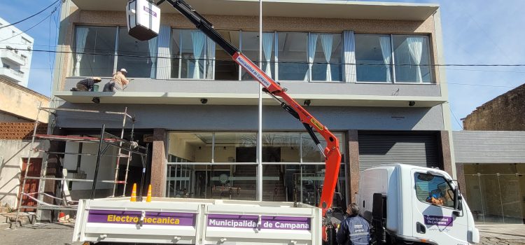 Cooperativas municipales trabajaron en la puesta en valor del Cuartel de Bomberos