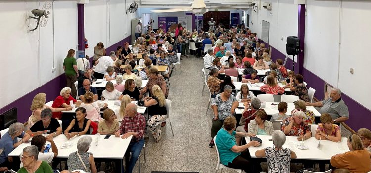 Elisa Abella participó del último encuentro del año de “Café con A.L.M.A.”